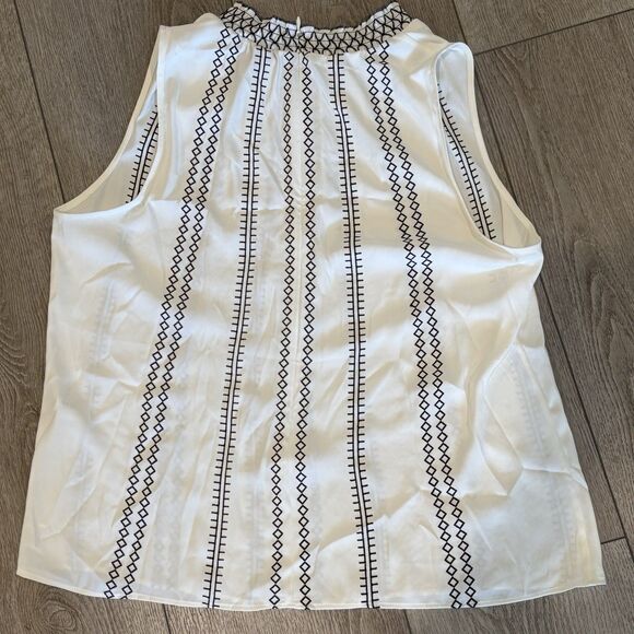 White House Black Market Women's White Sleeveless Contrast Stitch Top Size 12 - Picture 4 of 5